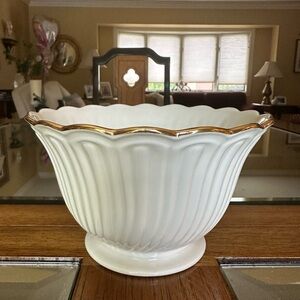 Lenox serving bowl with gold rim.